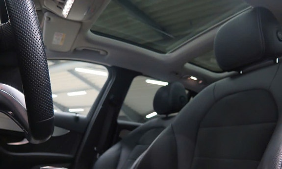 Mercedes-Benz GLC220 d 3 of 14