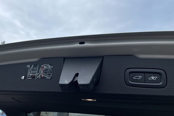 Volvo V60 14 of 18