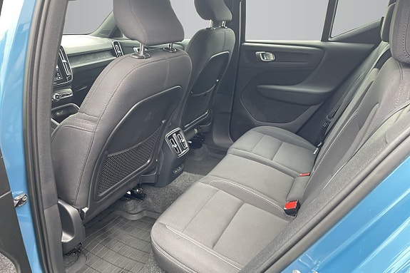 Volvo XC40 11 of 18