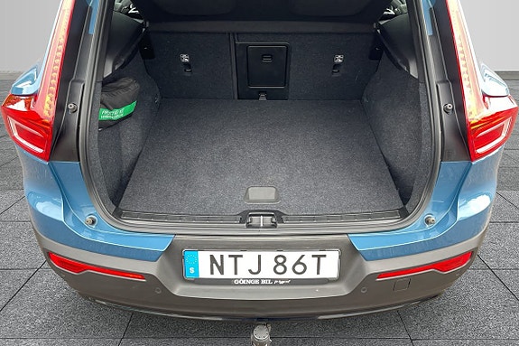 Volvo XC40 9 of 18