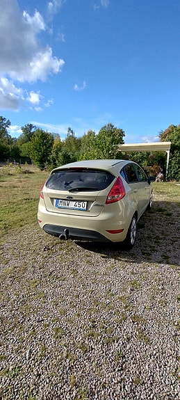 Ford Fiesta 3 of 8