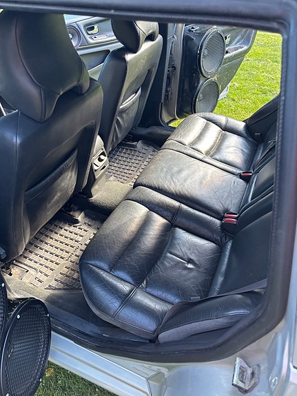 Volvo V70 12 of 15