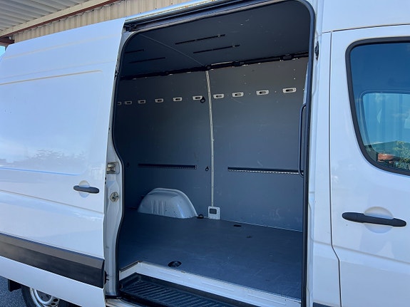 Volkswagen Crafter 35 12 of 16