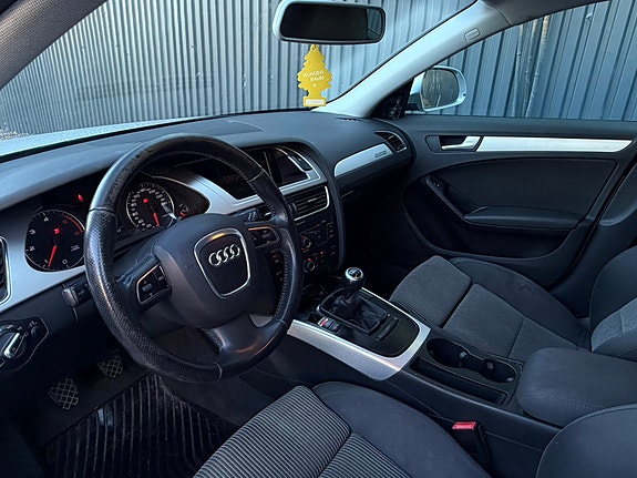 Audi A4 4 of 5