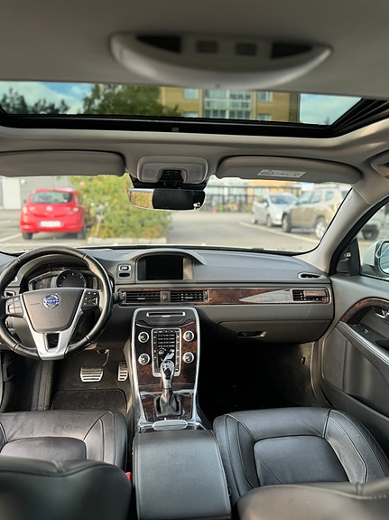 Volvo S80 3 of 3