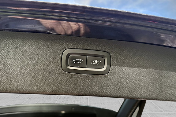 Volvo XC90 22 of 30