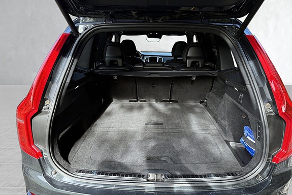Volvo XC90 20 of 30