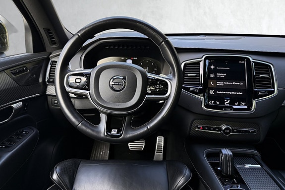 Volvo XC90 13 of 30