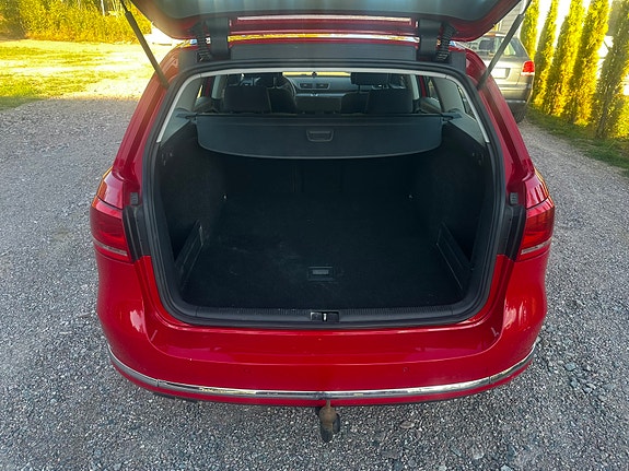 Volkswagen Passat 5 of 19