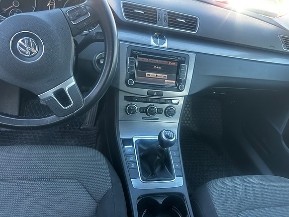 Volkswagen Passat 19 of 19