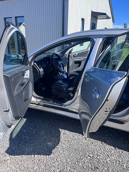 Volvo XC60 5 of 6