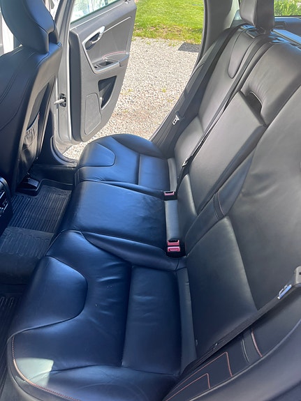 Volvo XC60 3 of 6