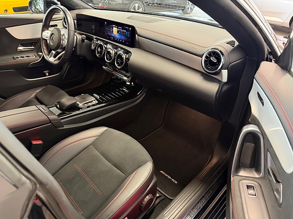 Mercedes-Benz CLA250 e 10 of 12