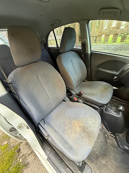 Peugeot iOn 8 of 9
