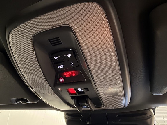 Volvo XC60 18 of 22