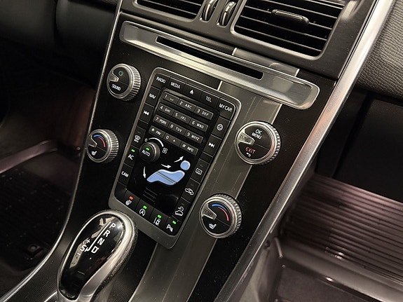 Volvo XC60 15 of 22