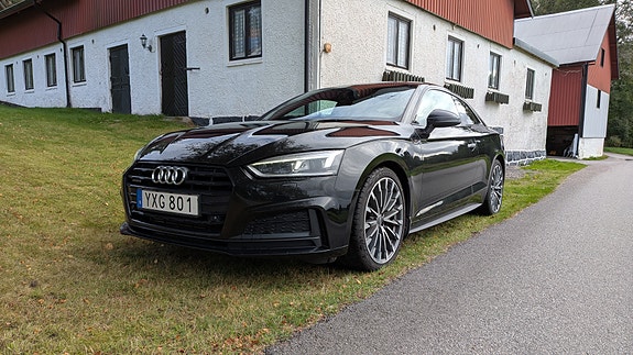 Audi A5 2 of 19