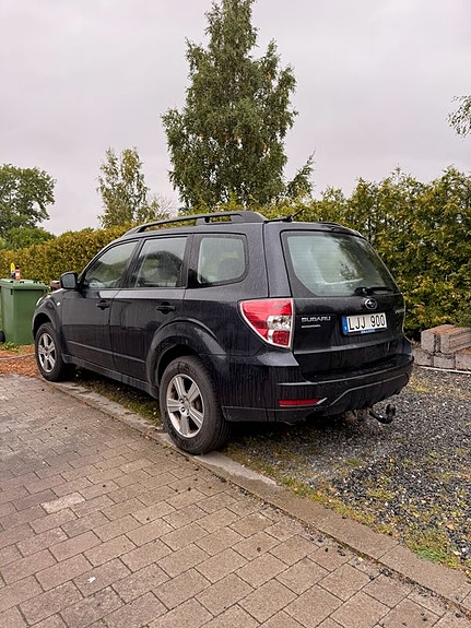 Subaru Forester 2 of 8