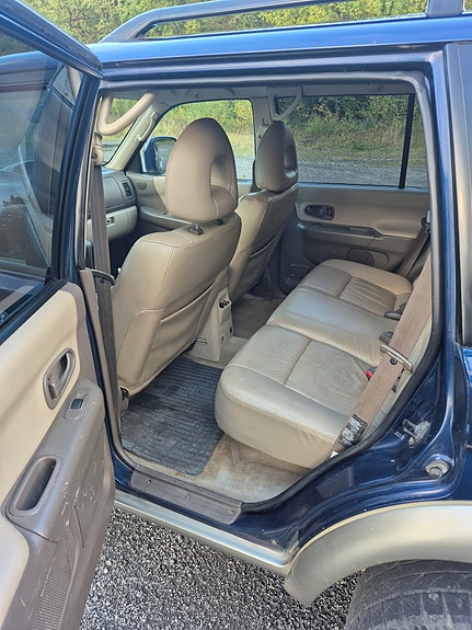 Mitsubishi Pajero Sport 6 of 8