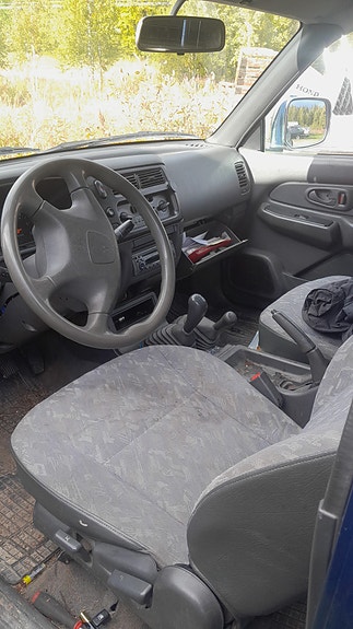 Mitsubishi L200 Club Cab 2 of 5