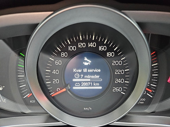 Volvo V40 17 of 18
