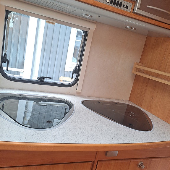 Adria Andora  552 UL 5 of 12