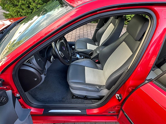 Saab 9-3 8 of 23