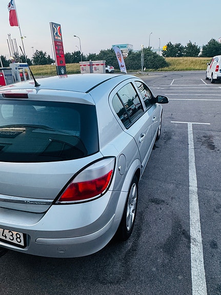 Opel Astra 5 of 6