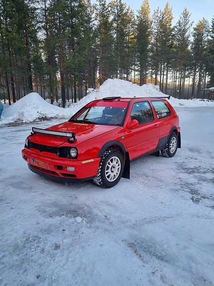 Volkswagen Golf III 2 of 3