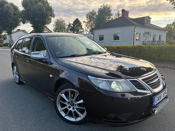 Saab 9-3 2 of 5