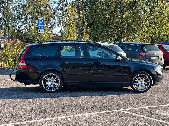 Volvo V50 4 of 15