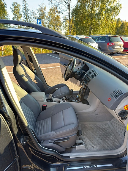 Volvo V50 7 of 15