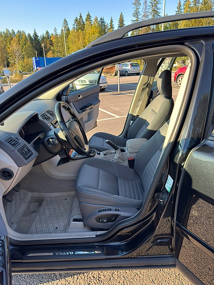 Volvo V50 10 of 15