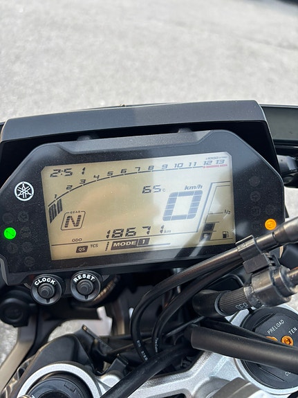 Yamaha MT-10 5 of 5
