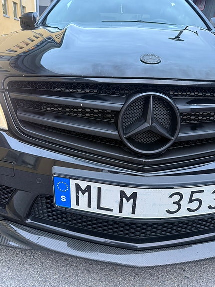 Mercedes-Benz C63 10 of 11