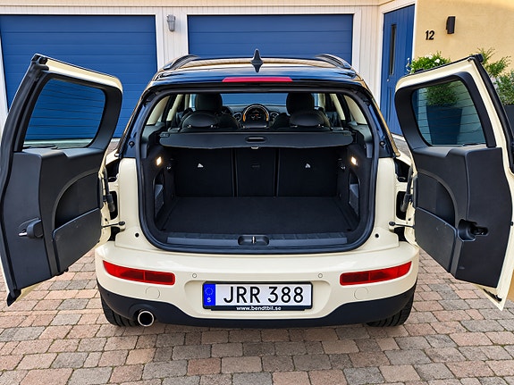 MINI Cooper 5 of 6