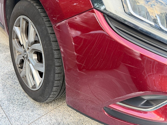 Renault Clio IV 2 of 6