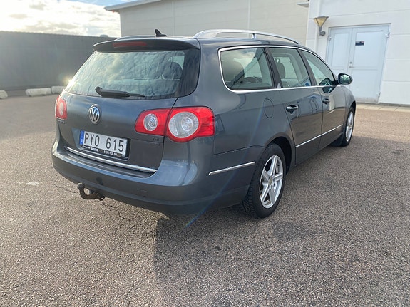 Volkswagen Passat 4 of 7