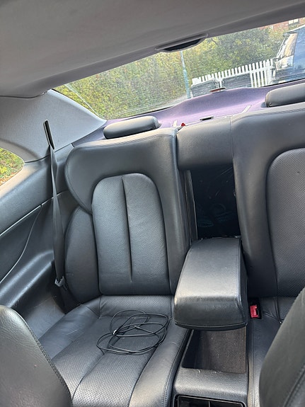 Mercedes-Benz CLK320 6 of 7