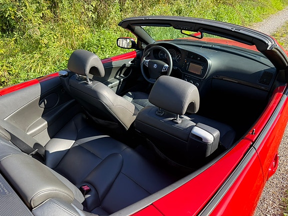 Saab 9-3 5 of 8