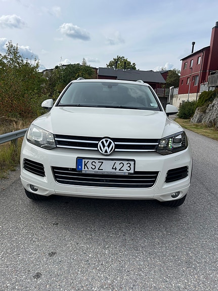 Volkswagen Touareg 3 of 6