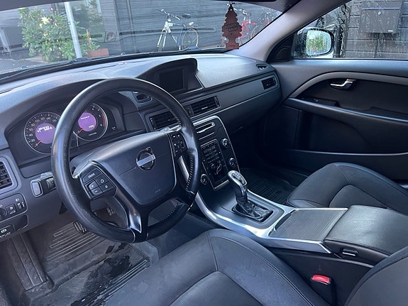 Volvo V70 5 of 6