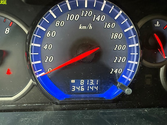 Mitsubishi Grandis 4 of 9