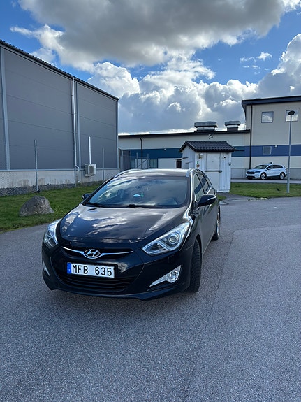 Hyundai i40 2 of 10
