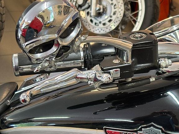 Harley-Davidson Road King Classic 1.4 Twin Cam 88 Jubileum 100 16 of 16