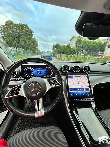 Mercedes-Benz C300 3 of 14