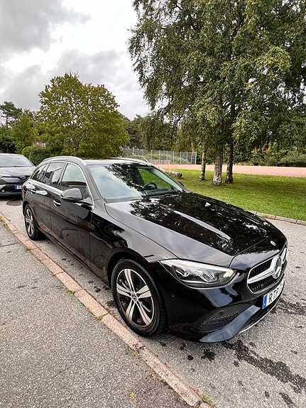 Mercedes-Benz C300 5 of 14
