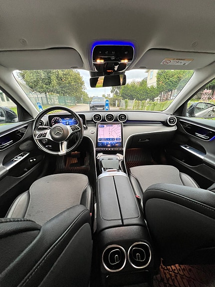 Mercedes-Benz C300 11 of 14