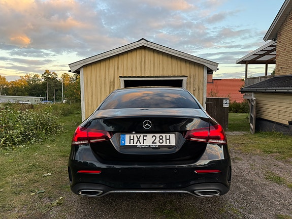 Mercedes-Benz A200 d 2 of 8