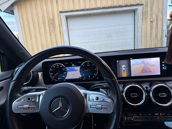 Mercedes-Benz A200 d 6 of 8